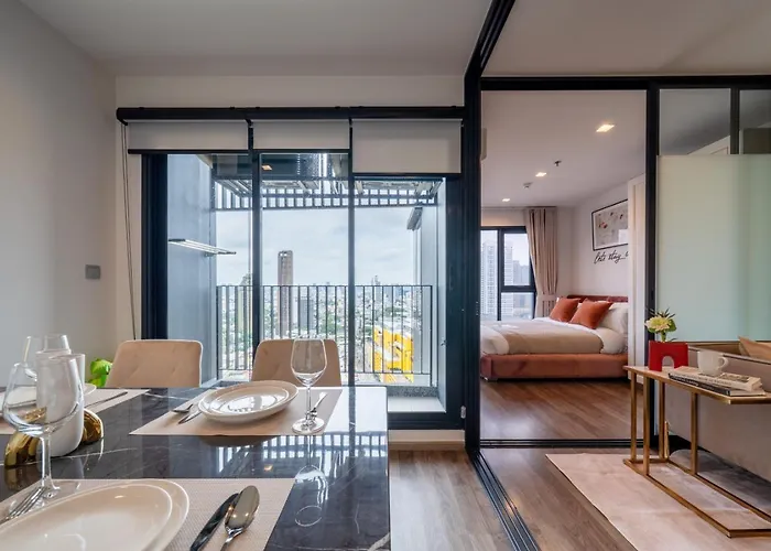 Near Bts And Mrtl High-floor L Chatuchak Market 曼谷