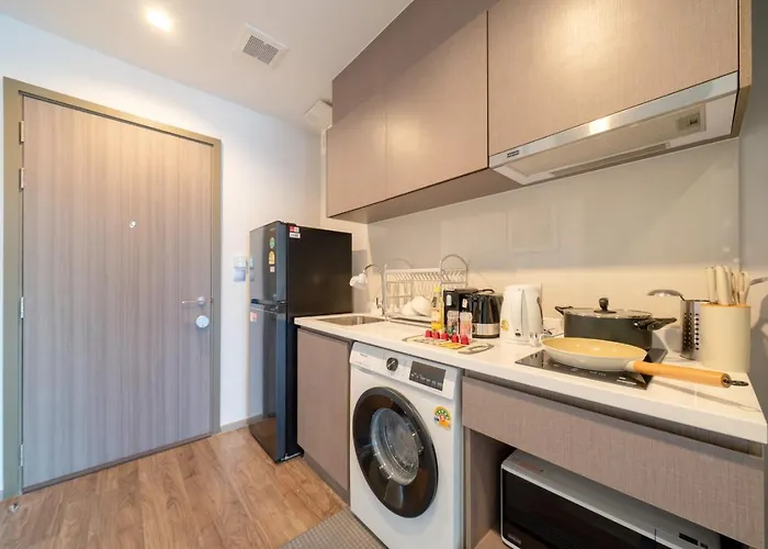 Near Bts And Mrtl High-floor L Chatuchak Market