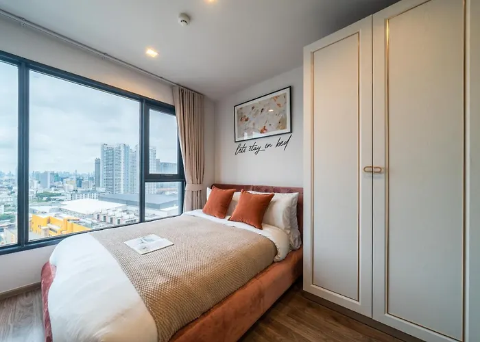 Near Bts And Mrtl High-floor L Chatuchak Market