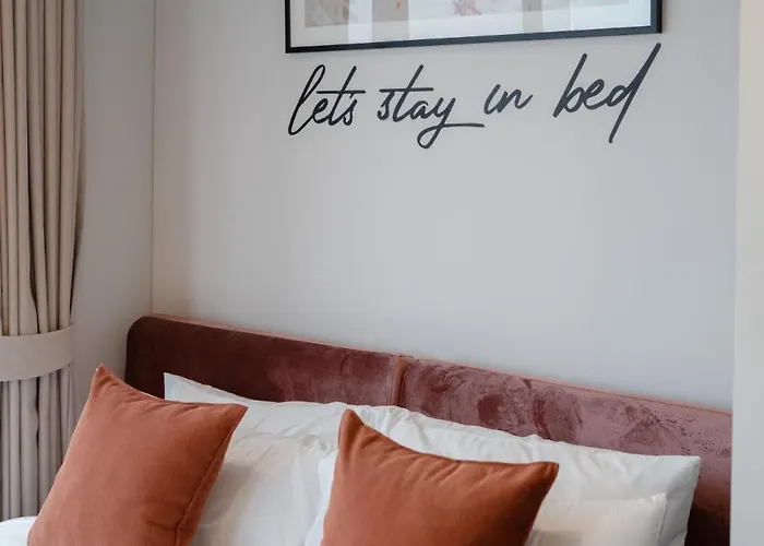 Near Bts And Mrtl High-floor L Chatuchak Market * 曼谷