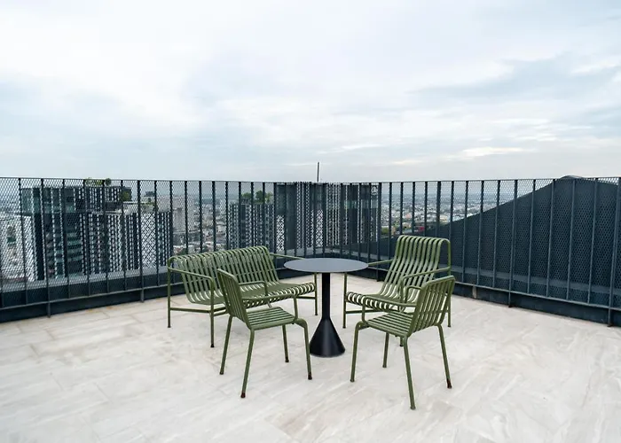 Near Bts And Mrtl High-floor L Chatuchak Market 曼谷