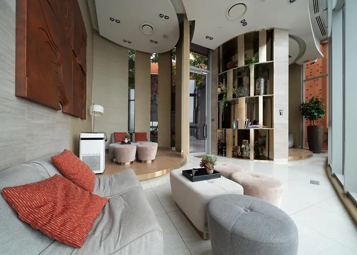 Near Bts And Mrtl High-floor L Chatuchak Market *